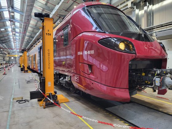 FOTO Trenul Alstom 10, fabricat pentru România, predat CFR Călători