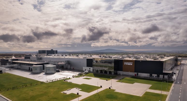 Fabrica Nokian Tyres din România a obținut certificarea LEED Gold, devenind prima unitate de producție de anvelope din lume care atinge acest standard 