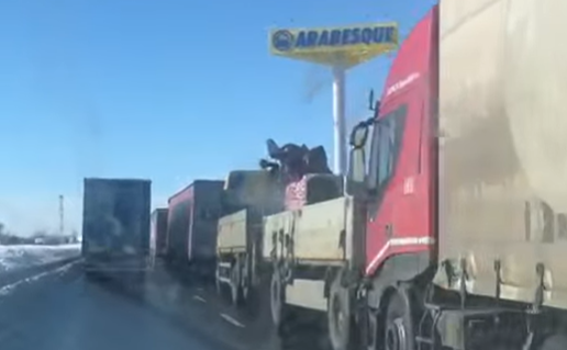 VIDEO Centura București, blocată iar. CNAIR acuză autotrenuri cu destinația Arabesque. Miercuri au fost autocamioane Sameday - Economica.net