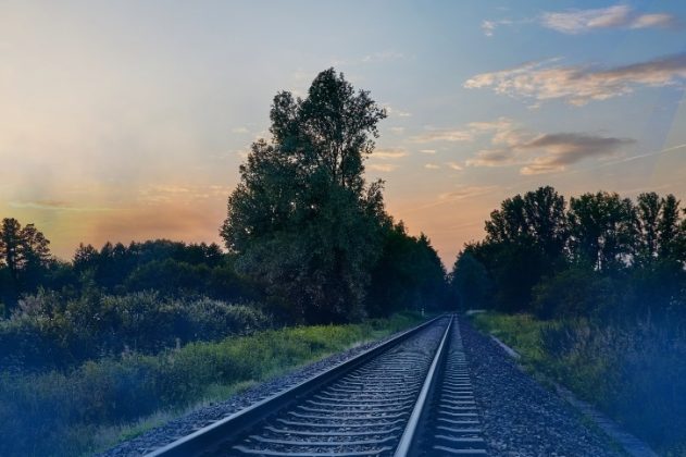 Atenție călători! CFR SA închide trei luni un tronson de cale ferată din vestul țării pentru lucrări