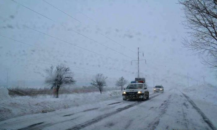 Situaţia în Ialomiţa – Iarnă extremă: Drumuri naţionale închise, restricţii de tonaj; două localităţi fără energie electrică