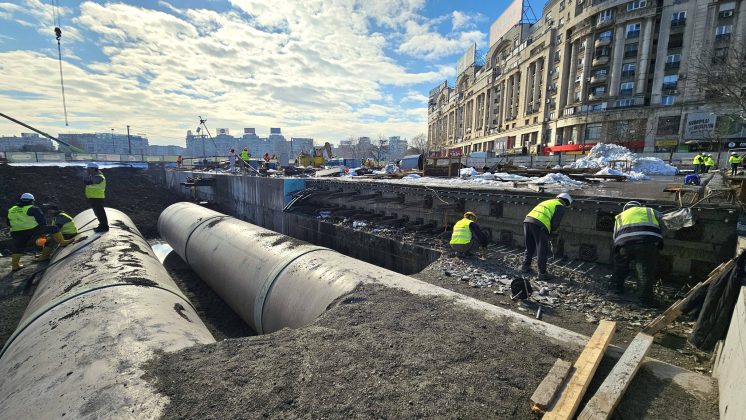 FOTO Planșeul Unirii: A fost finalizată prima etapă de refacerii a plăcii de beton din centrul Capitalei. Când e gata toată lucrarea