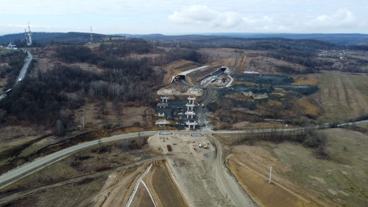 FOTO Autostrada A1 Lugoj – Deva: 10 fronturi deschise pentru excavarea tunelului de aproape doi kilometri