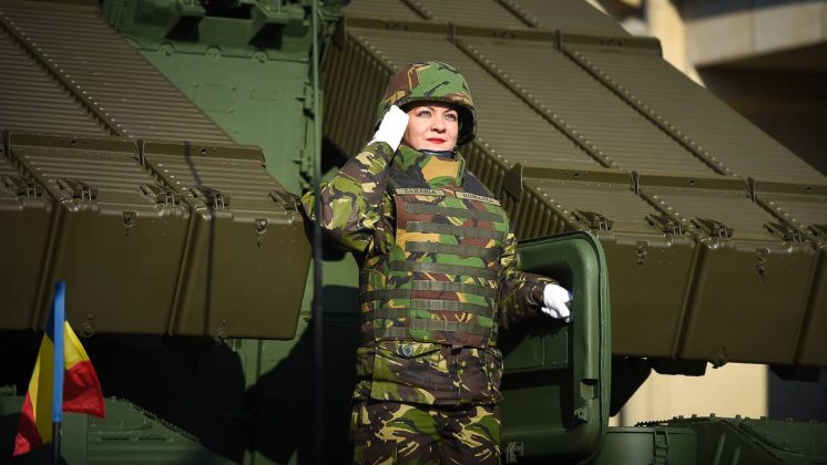 Fabrica românească de armament cu muncitori și echipamente moderne implicată în programe înzestrare și coproducție drone Ucraina. | sursa foto: Economica Fabrica românească de armament cu muncitori și echipamente moderne implicată în programe înzestrare și coproducție drone Ucraina. | sursa foto: Economica