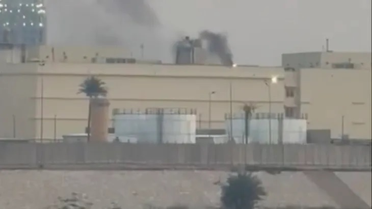 Atac cu dronă asupra Ambasadei SUA din Bagdad, după un bombardament asupta unei facțiuni pro-iraniene soldat cu trei morți