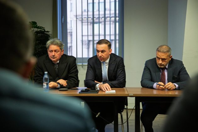 Bogdan Ivan s-a întâlnit cu reprezentanții angajaților de la CE Oltenia care au contracte de muncă pe perioadă determinată
