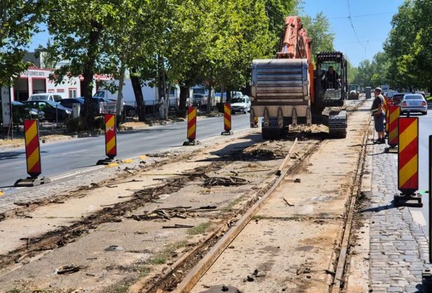 Lucrări noi la liniile de tramvai din București, începând de luni. Unde se lucrează și ce linii își schimbă traseele