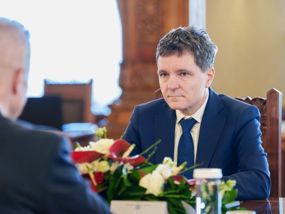 Nicusor Dan 560x420 - JurnalUrban