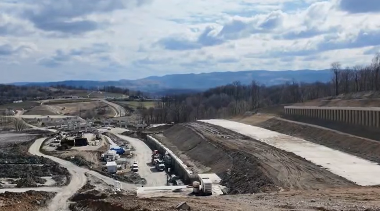 VIDEO Autostrada A1 Lugoj – Deva: Lucrările la secțiunea „tunelurilor urșilor” au ajuns la stadiul de 56%