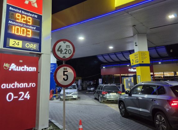Ordonanța prin care ar urma să scadă prețul carburanților se discută acum în Guvern. Ce prevede ultima variantă DOCUMENT