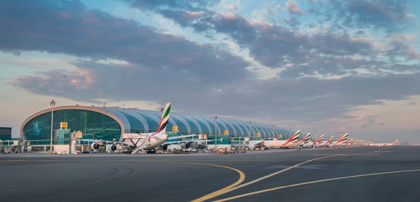 Aeroportul din Dubai, închis după un atac cu dronă