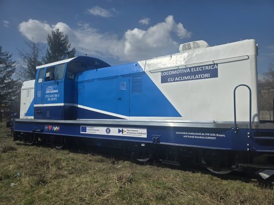 FOTO A fost finalizată a noua locomotivă pe baterii la Brașov