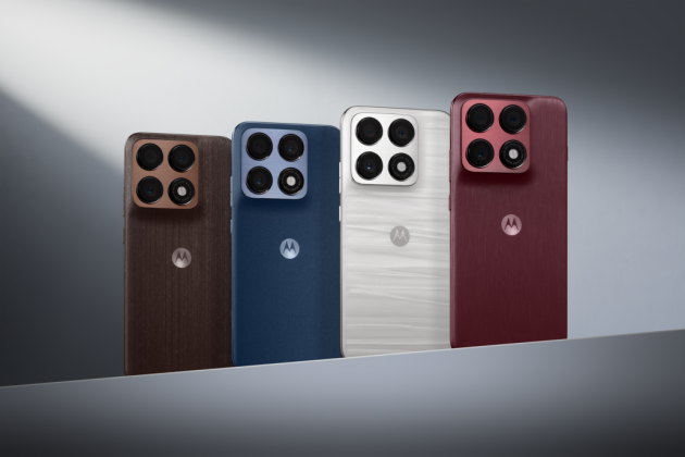 Motorola lansează în România patru noi modele de telefoane, inclusiv o ediție Swarovski și un smartphone pliabil