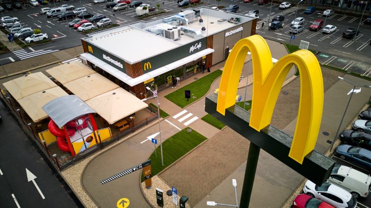 McDonald’s va investi 400 de milioane de lei în următorii trei ani. În 2026 angajează 500 de persoane pentru nouă restaurante noi
