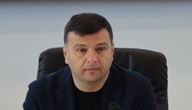 Bugetul Consiliului Județean Arad pe 2026 va fi la jumătate față de anul trecut. Sănătatea va avea prioritate