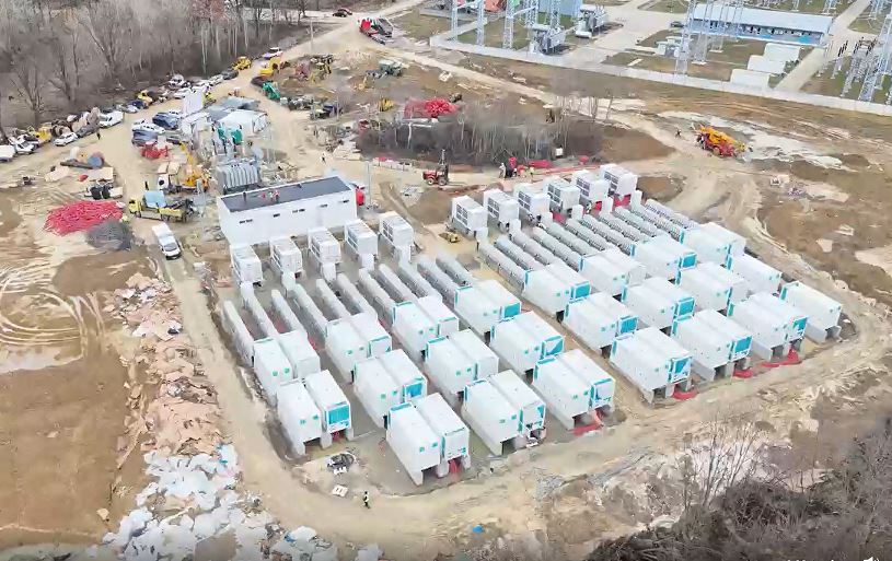 Imagine asociată subiectului: Regulamentul UE 2023/1542 schimbă cerințele pentru producătorii și importatorii de baterii