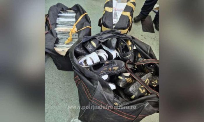 Haine, pantofi şi parfumuri contrafăcute, de un milion de lei, găsite de poliţiştii de frontieră din Giurgiu în urma unui control în trafic