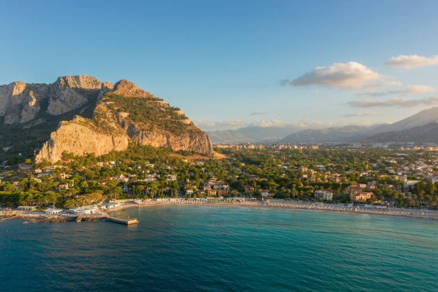 Anunț major de la Dertour pentru turiștii români: Ce se întâmplă cu vacanțele cumpărate înainte de războiul din Iran