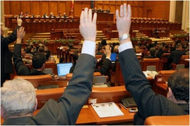 Lider PNL sugerează rupturi în PSD. Motreanu: Semnarea moţiunii de cenzură nu echivalează automat cu susţinerea ei la vot
