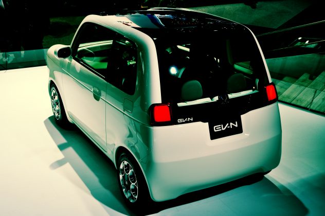 Honda renunță la obiectivul de a vinde doar vehicule alimentate pe baterii şi pile de combustie până în 2040