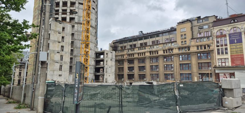 FOTO Clădire istorică, pusă la pământ în centrul Capitalei. Investiție de zeci de milioane de euro plănuită de AFI în fostul sediu Bancorex