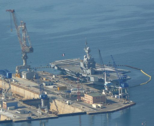 Portavionul francez Charles de Gaulle a intrat în Marea Roșie prin Canalul de Suez și se îndreaptă spre zona Golfului Persic
