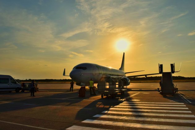 INS: Transportul aeroportuar de mărfuri a crescut cu 13,4% în primul trimestru din 2026
