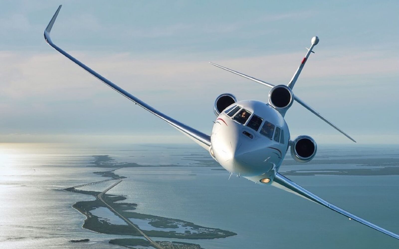 UK Defense Minister's Plane GPS Signal Disrupted Near Russia