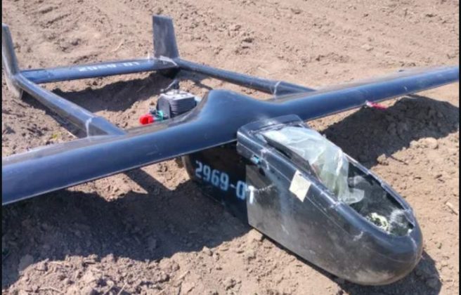 Dronă căzută pe un teren agricol în Suceava, la 20 de km de graniţa cu Ucraina