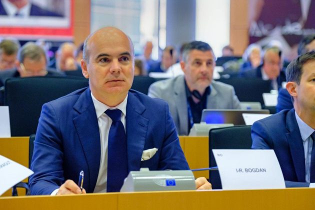 Rareș Bogdan: Responsabilitatea PNL este extrem de mare şi nu se poate juca cu aruncarea României în haos. Opoziția e lungă, guvernarea e importantă