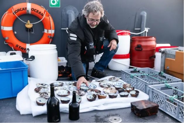 Autoritățile norvegiene recuperează obiecte de pe o navă scufundată în secolul XVIII, printre care porțelanuri chinezești, cupe și candelabre