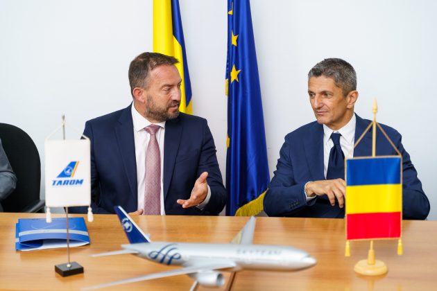 FOTO Primul avion Boeing 737 MAX care înnoiește flota TAROM va purta numele „Mircea Lucescu”