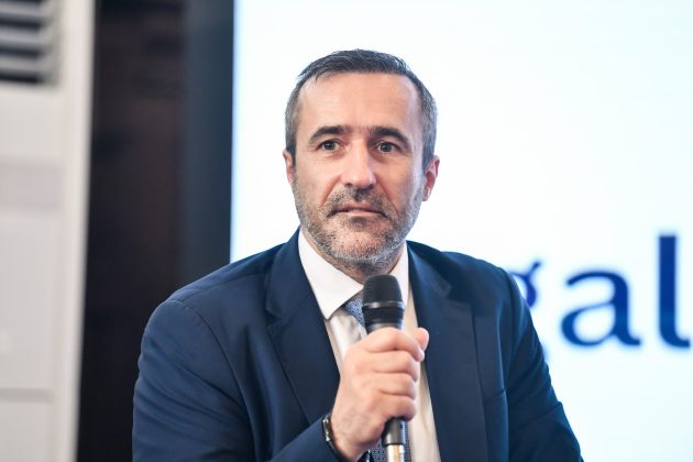 Importatorii români de forță de muncă se plâng că OUG 32/2026 privind muncitorii străini le-a blocat activitatea