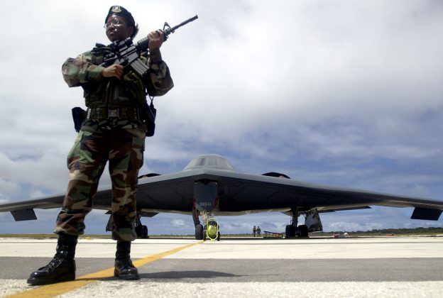 Trump pregăteşte o mutare-şoc pentru Europa. SUA ar putea reduce drastic numărul de avioane şi nave de război pentru operaţiunile NATO în Europa (NYT)