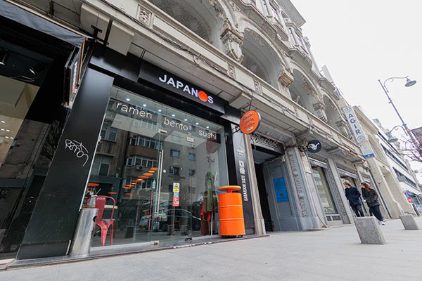 Japanos pierde 25% din vânzări și investește în brandul Naruto