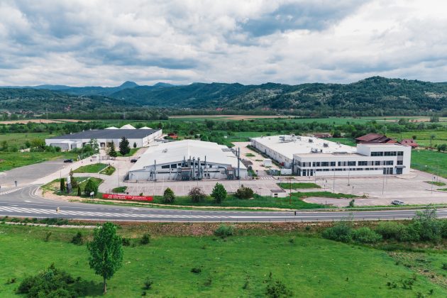 Un gigant american vinde o fabrică din România