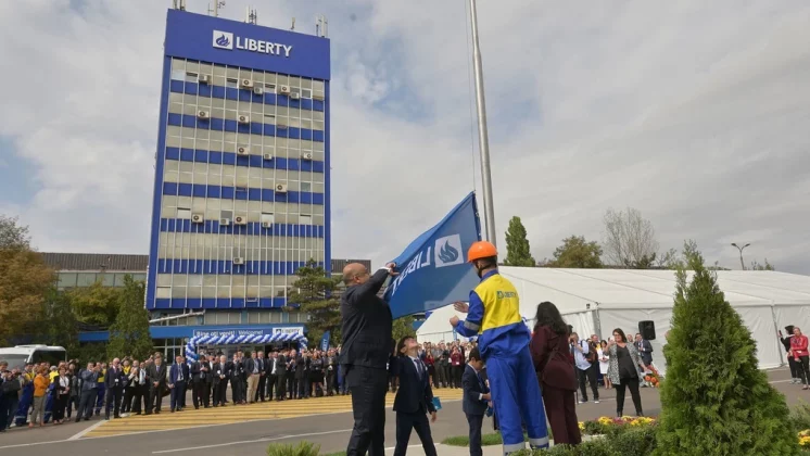 Repornirea producţiei la Liberty Galaţi a rămas pe hârtie: Semnată în iulie, închirierea capacităţilor de producţie nu e activă din cauza majorării preţurilor la energie şi scăderii nivelului Dunării