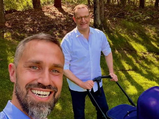Scandal politic în Germania. Jens Spahn, un aliat al cancelarului Merz, demisionează de la conducerea grupului creștin-democrat din Bundestag, după ce a devenit tată prin intermediul unei mame surogat