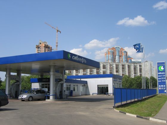 Rusia extinde până la 31 ianuarie 2027 interdicția privind exporturile de motorină și benzină
