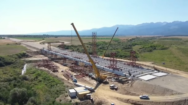 VIDEO Autostrada A13 Sibiu – Făgăraș. Ce progese înregistrează turcii de la Makyol pe tronsoanele 3 și 4