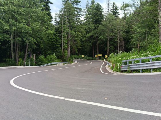 FOTO Drumul montan din Vrancea, unde au fost construite opt viaducte de coastă, a fost recepționat la finalizarea lucrărilor de modernizare