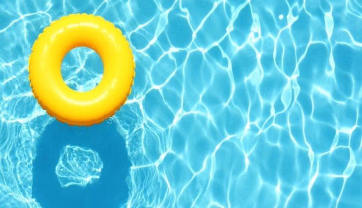 Românii au crescut interesul pentru piscine, jacuzzi și bărci gonflabile, influențați de caniculă
