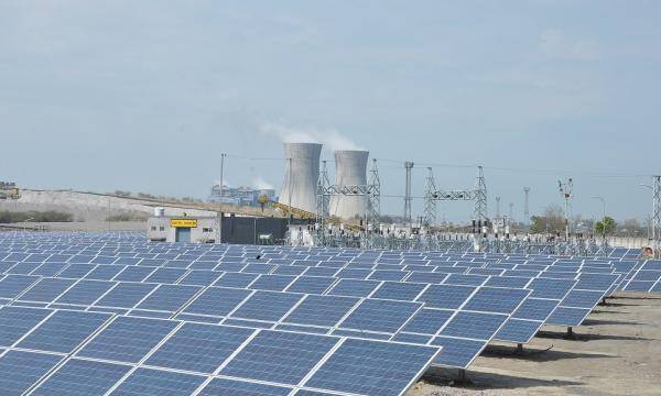 Sistemul energetic românesc la jumătatea lui 2026: mai avem doar 10 grupuri pe cărbune, dar aproape 1.000 de parcuri fotovoltaice