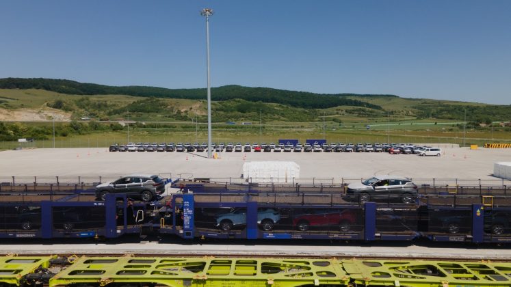 Gigantul DP World transformă Aiudul în hub de distribuție auto pentru sud-estul Europei. Primul transport de mașini din Belgia a ajuns în România