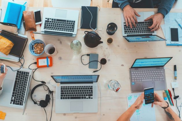 Digitalizarea SSM: cum se adaptează companiile unei piețe a muncii tot mai mobile
