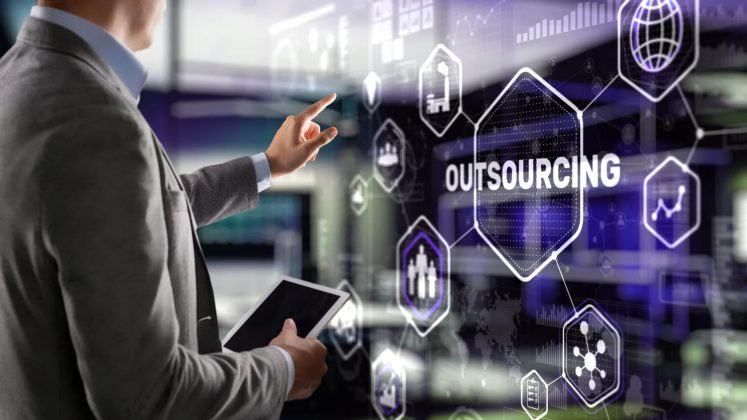 Industria de outsourcing întră în era AI. Cât de pregătită este România