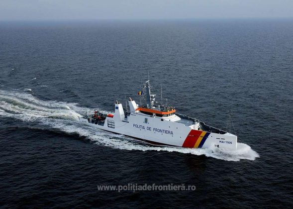 O navă comercială a luat foc și s-a scufundat în Marea Neagră, în zona economică exclusivă a României. Echipajul a fost salvat. Nicușor Dan: Nava a fost lovită
