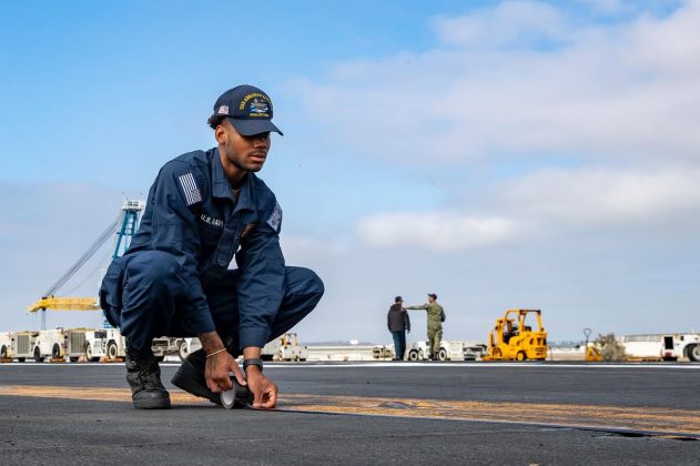 Portavionul american USS George Washington a sosit în Orientul Mijlociu