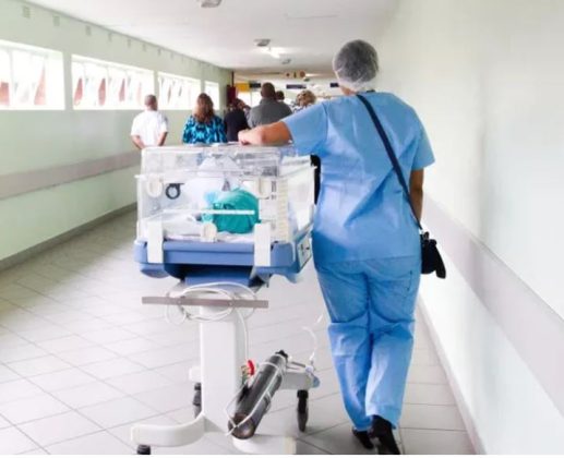 CASS la pensiile peste 3.000 de lei a adus 3,2 miliarde de lei la Fondul Sănătății, adică 7% din veniturile totale, în șapte luni, efect direct al Legii 141 din 2025 – analiză