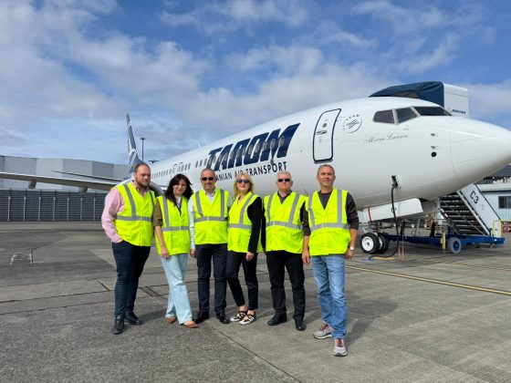 Primul Boeing 737 MAX TAROM poartă numele iconicului Mircea Lucescu